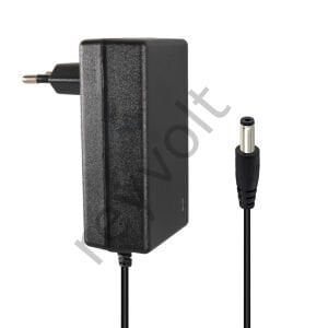 WEKO 8.4 Volt- 2 Amper 5.5x2.5mm Uçlu Priz Tip Kırmızı Yeşil Ledli  Şarj Adaptörü